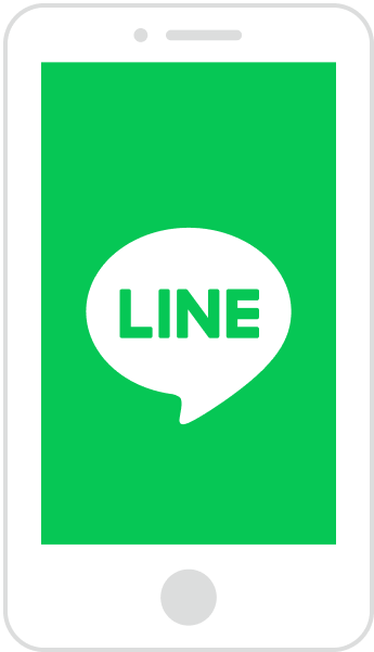 スマートフォンでLINEを開く
